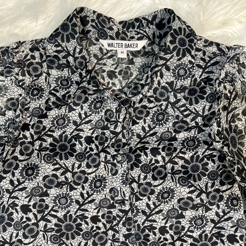 EUC [Walter Baker] Black & White Ruffle Trimmed Georgette Floral Blouse | Medium